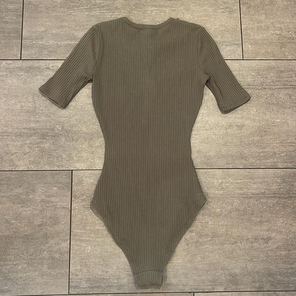 MADEWELL OLIVE GREEN BODYSUIT XS - Picture 2 of 11